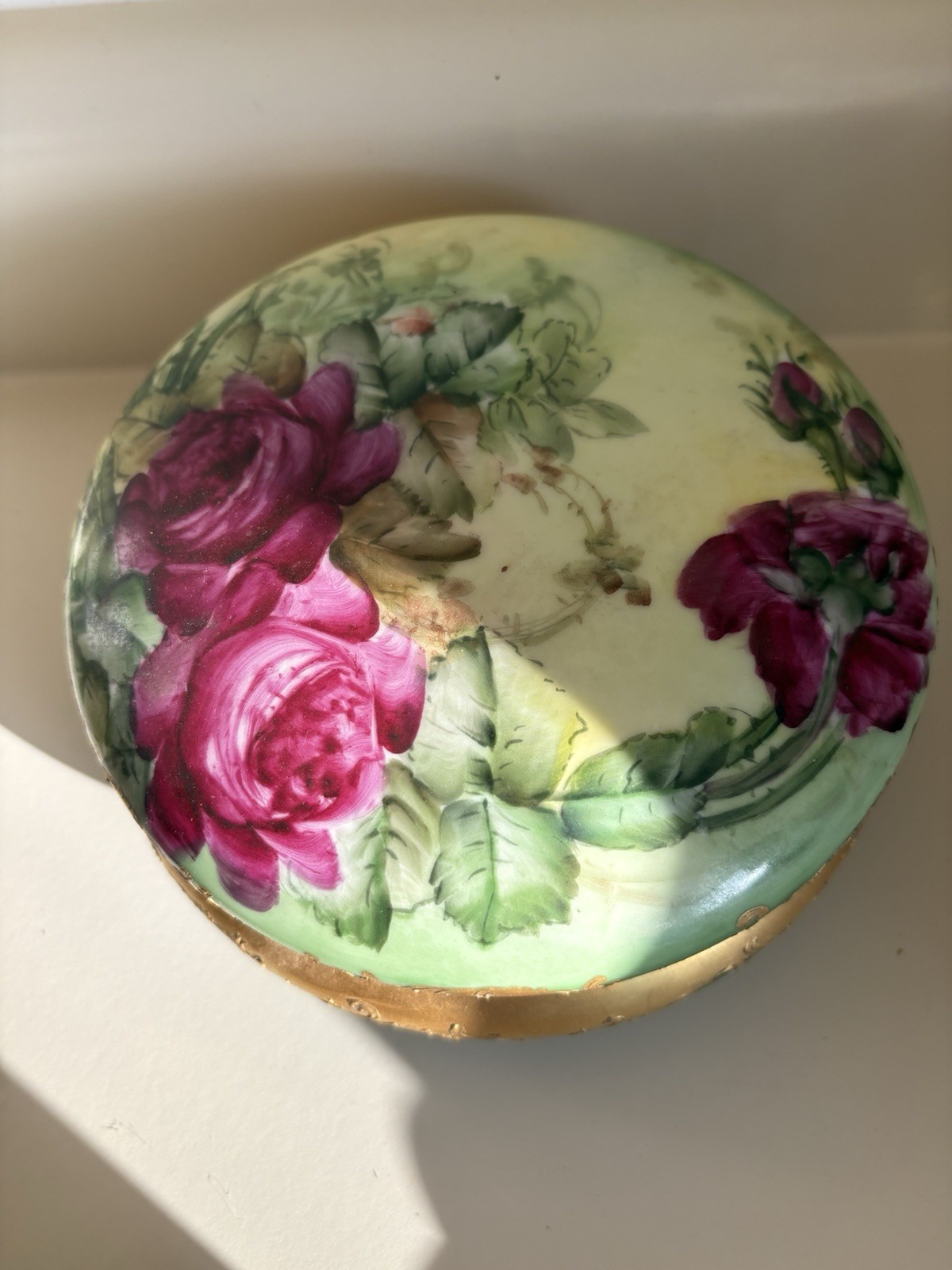 Antique Limoges T&V Tresseman Vogt Dresser Or vanity Box. HP Featuring Red roses