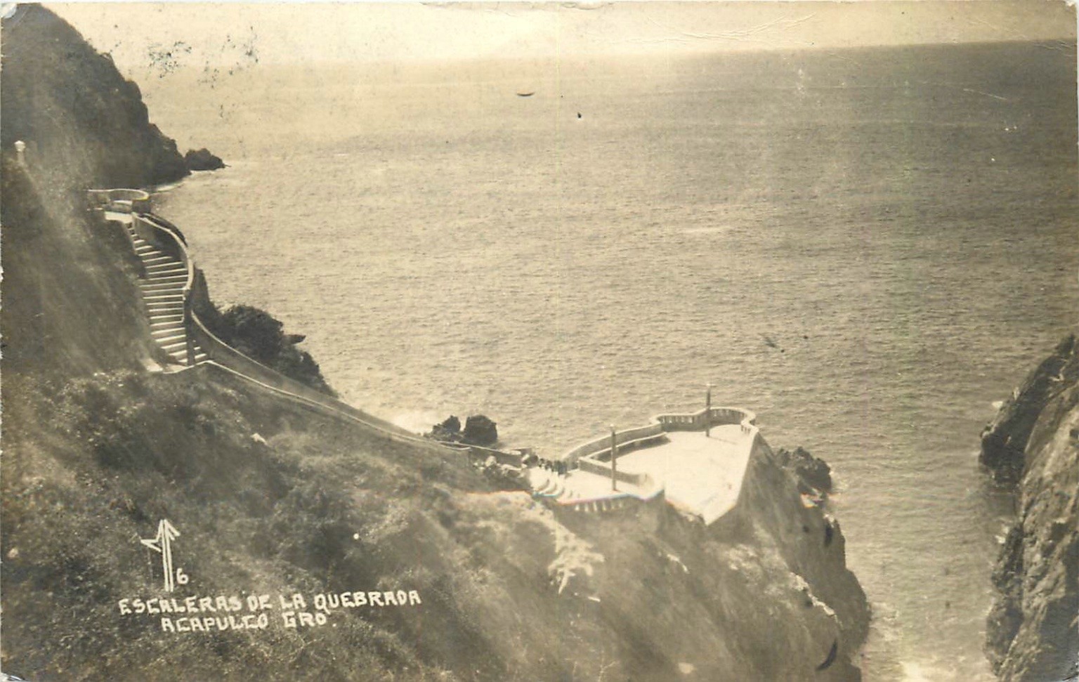1942 RPPC La Quebrada Acapulco Mexico Cliff Diver View Vintage Postcard