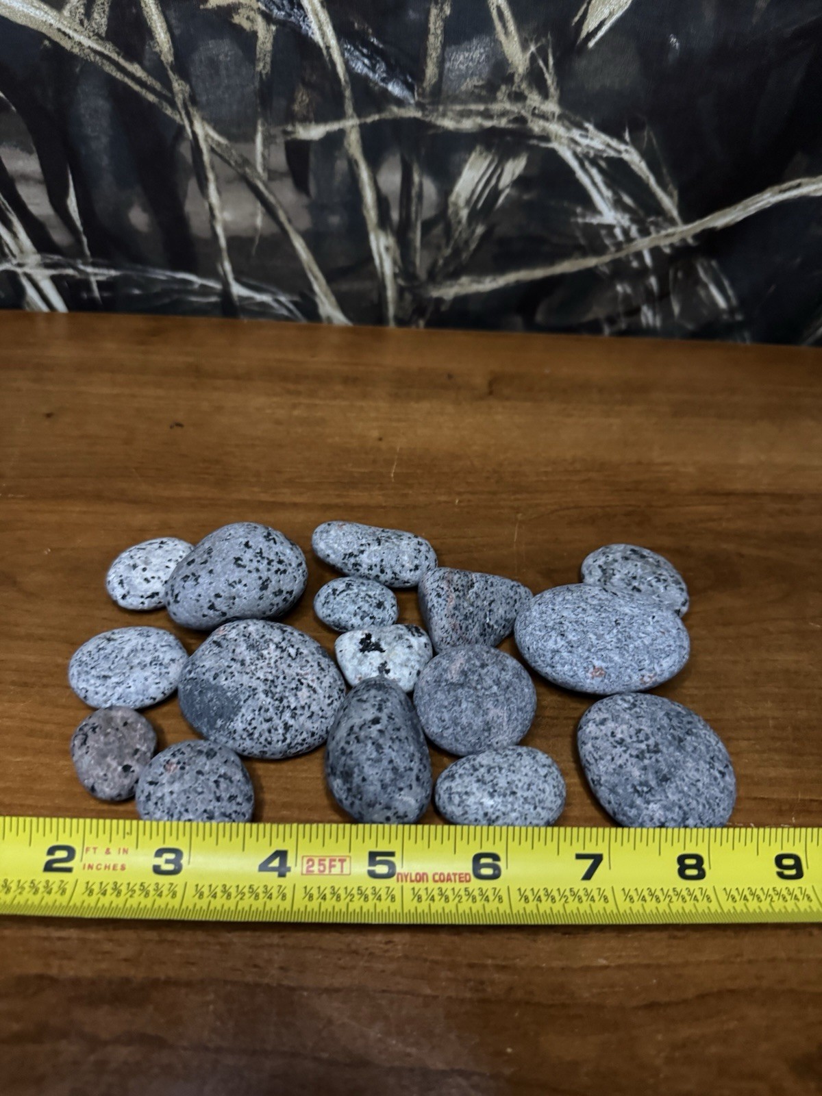 1 Pound Yooperlites Glowing Stones Fluorescent Stone Sodalite Rock