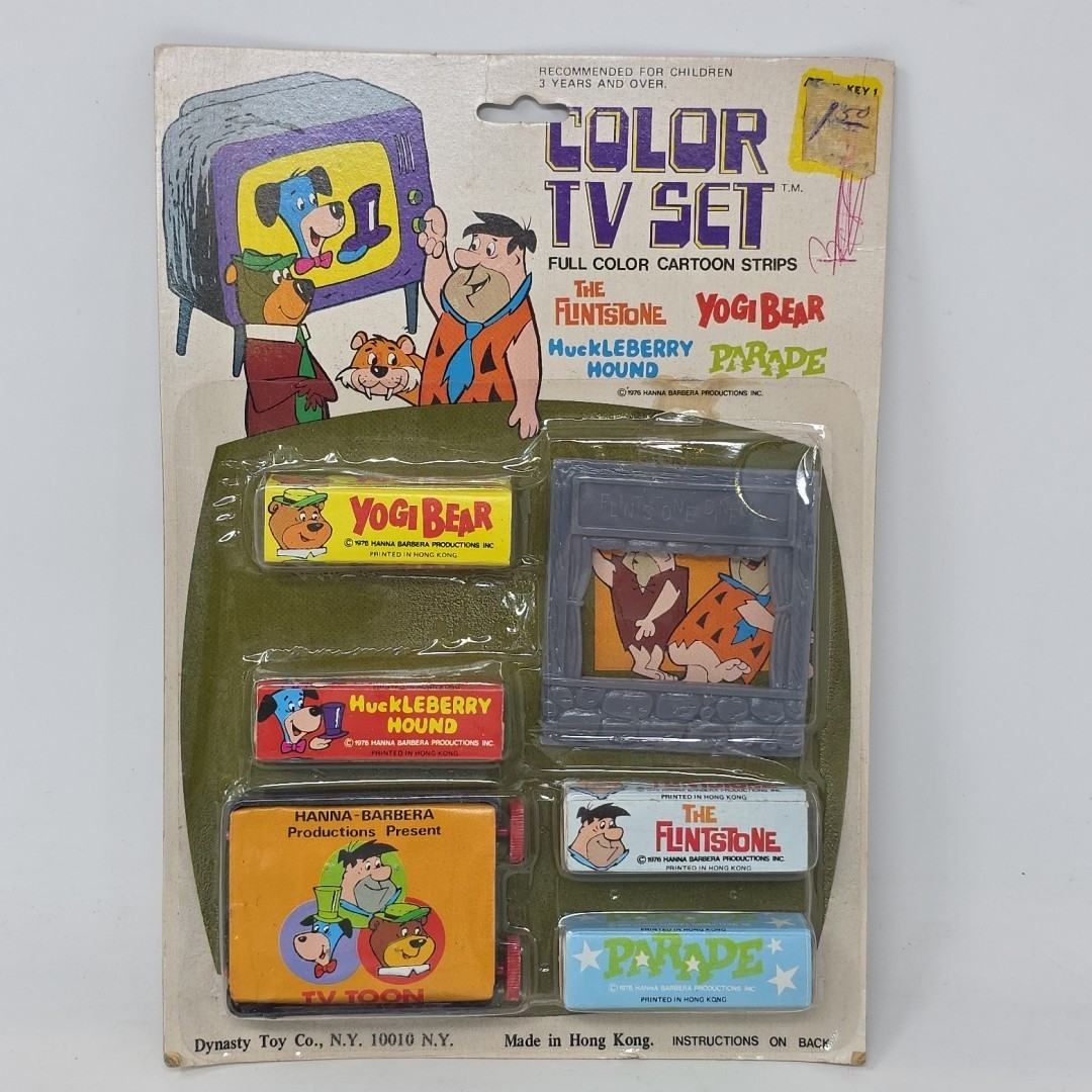 NOS 1976 Hanna Barbera Color TV Set Yogi Bear Huckleberry Hound Flinstones Rare