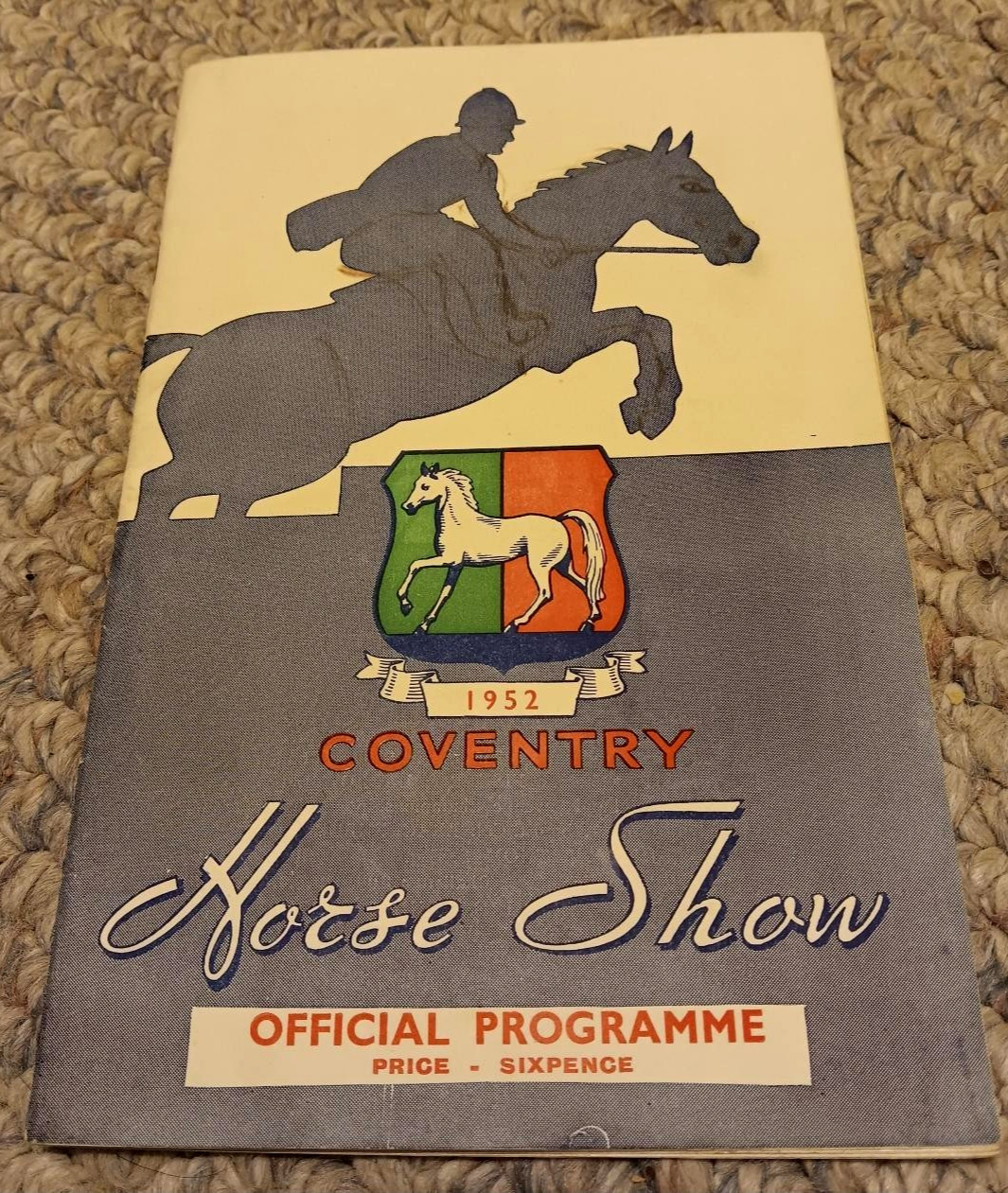 1952 COVENTRY ENGLAND HORSE SHOW OFFICIAL PROGRAM-Humber Super Snipe,Daimler Ads