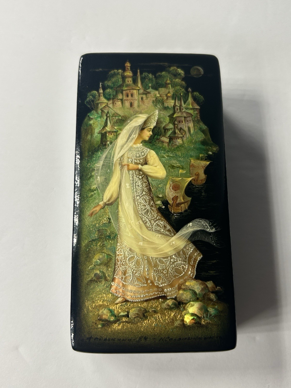 Vintage 1984 Fedoskino Russian Lacquer Box Hand Painted Signed Zhuravleva USSR