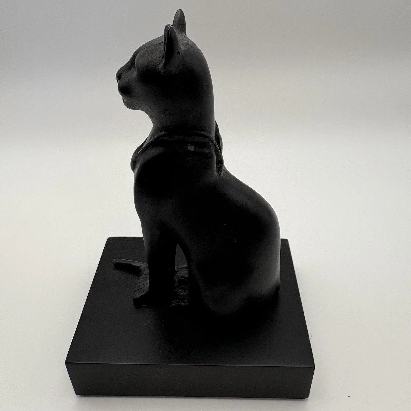 Vintage British Museum Black Egyptian Cat Resin Statue Figurine 4.5'' / 11.5cm