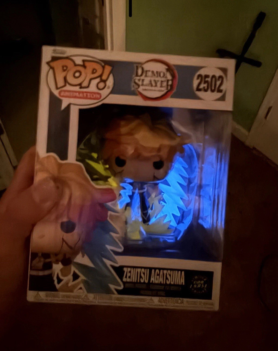 Funko Pop Animation Demon Slayer: Kimetsu no Yaiba Zenitsu #2502 Glow Chase