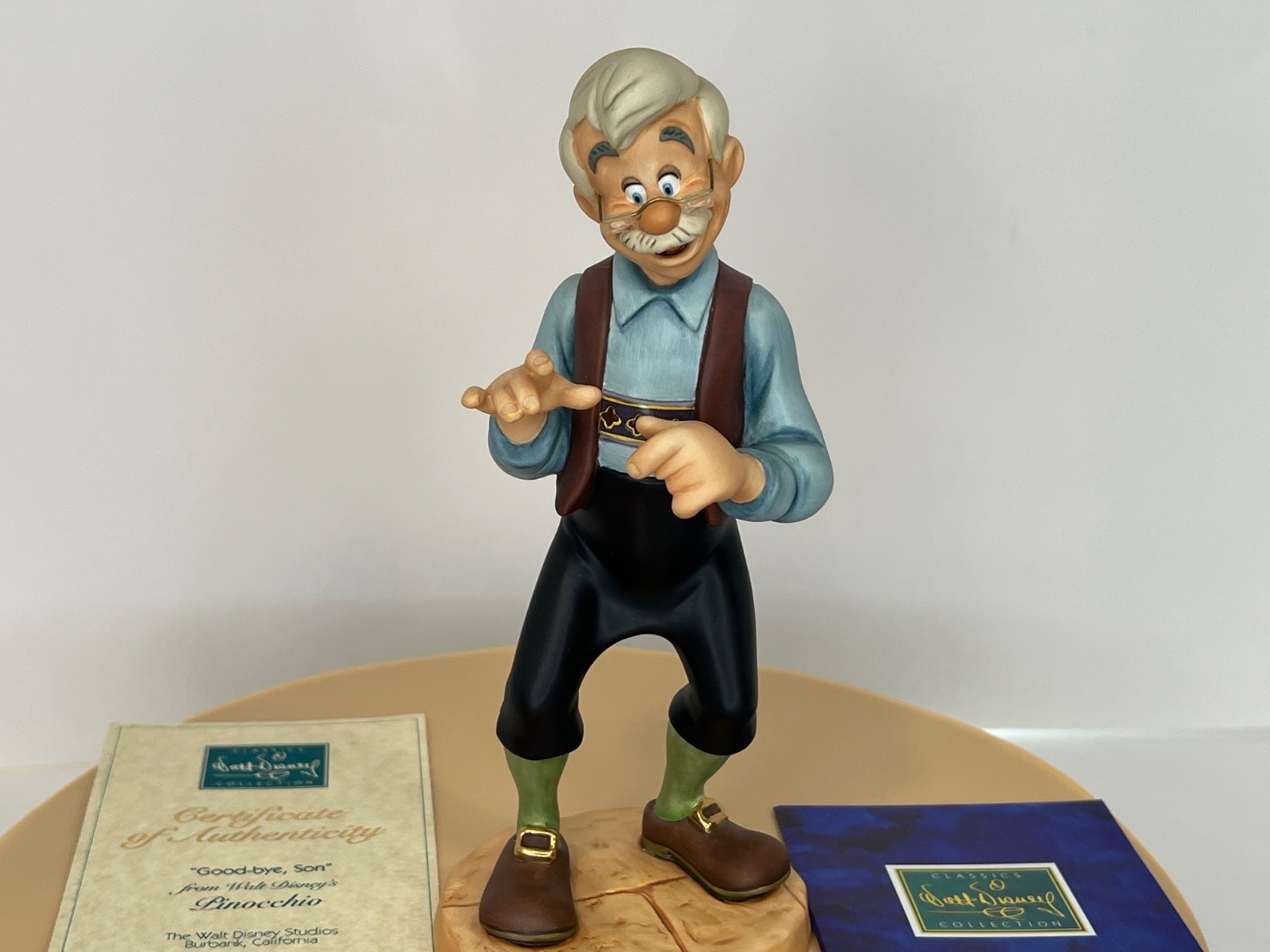 RareDisney WDCC Pinocchio Good-bye, Son Geppetto Figurine Cert. of Authenticity