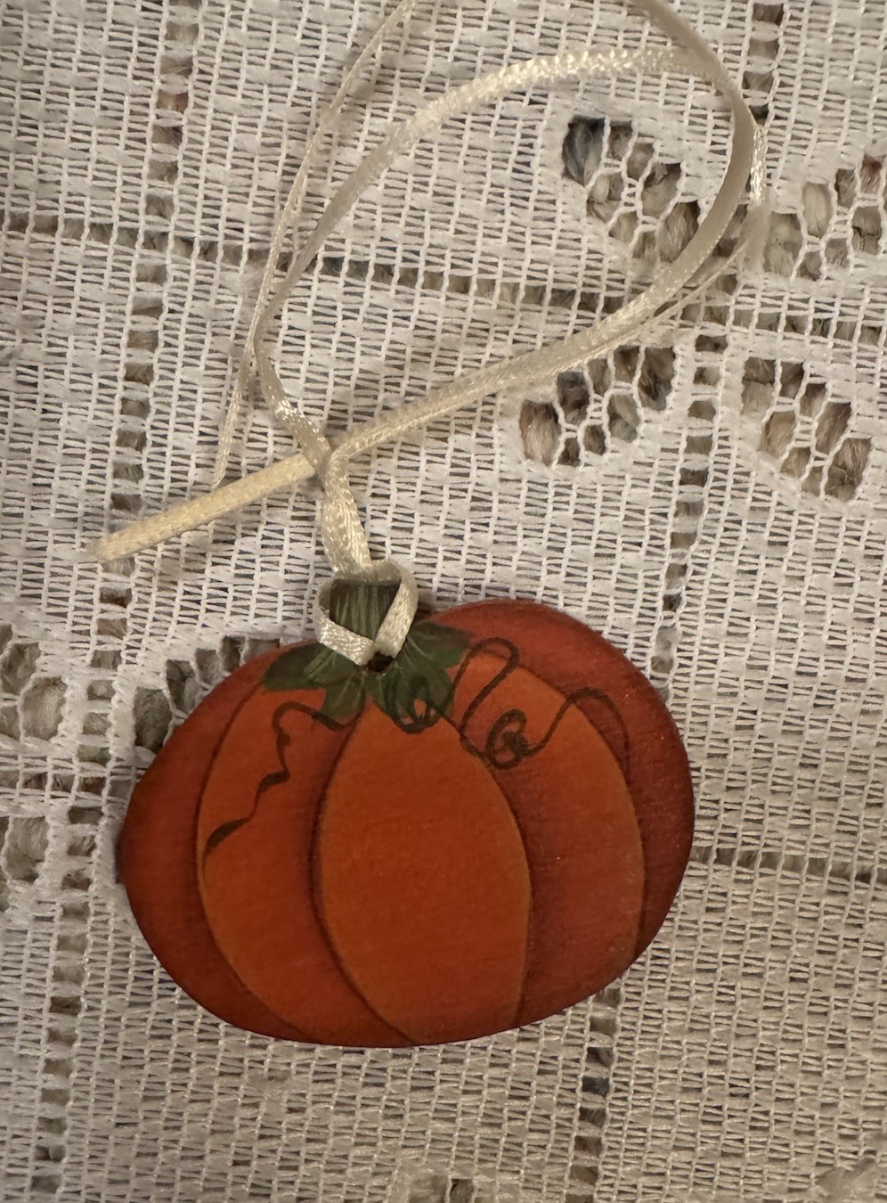 Longaberger Custom Wooden Tie-on - Pumpkin