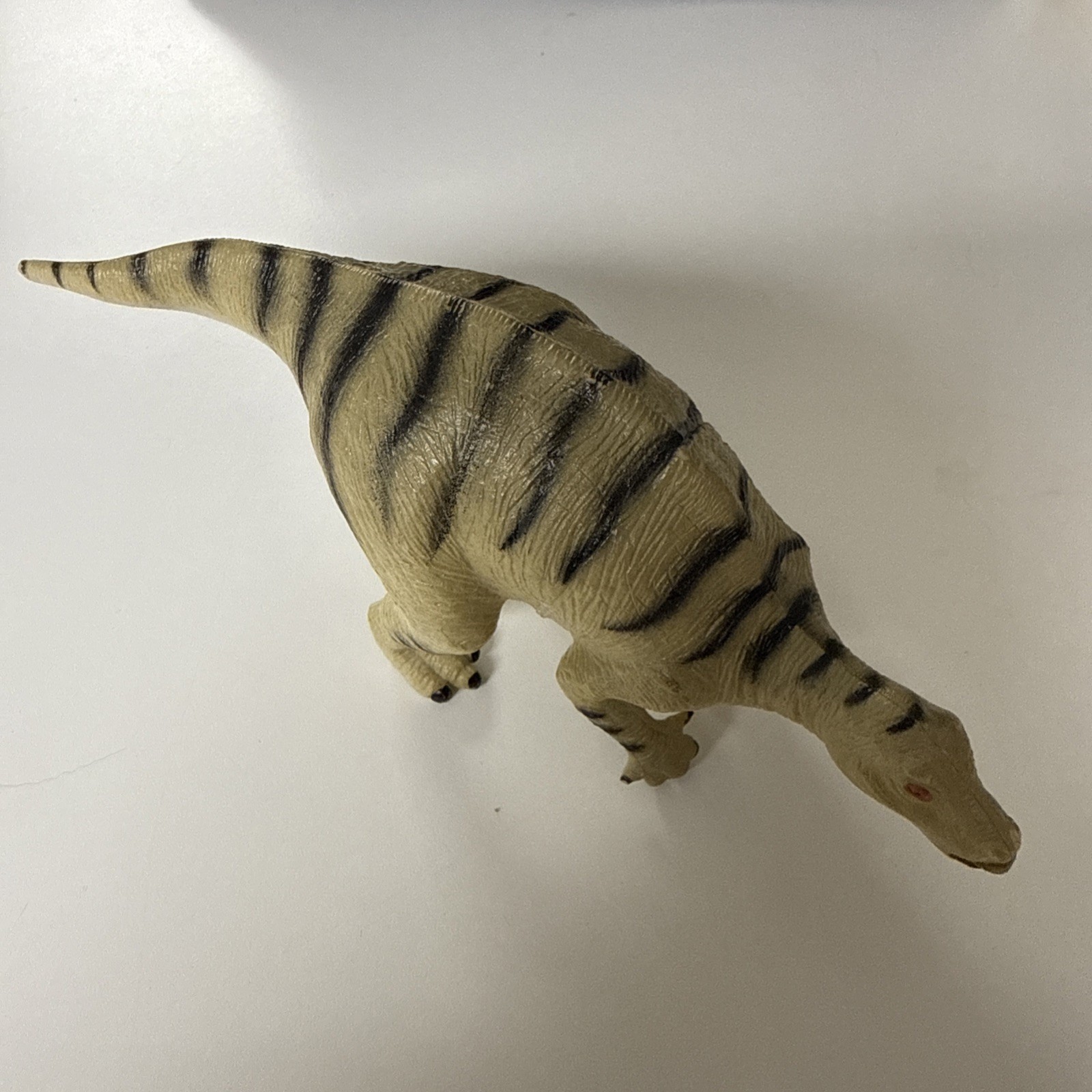 K & M Toys 2004 Plastic Dinosaur Iguanodon -