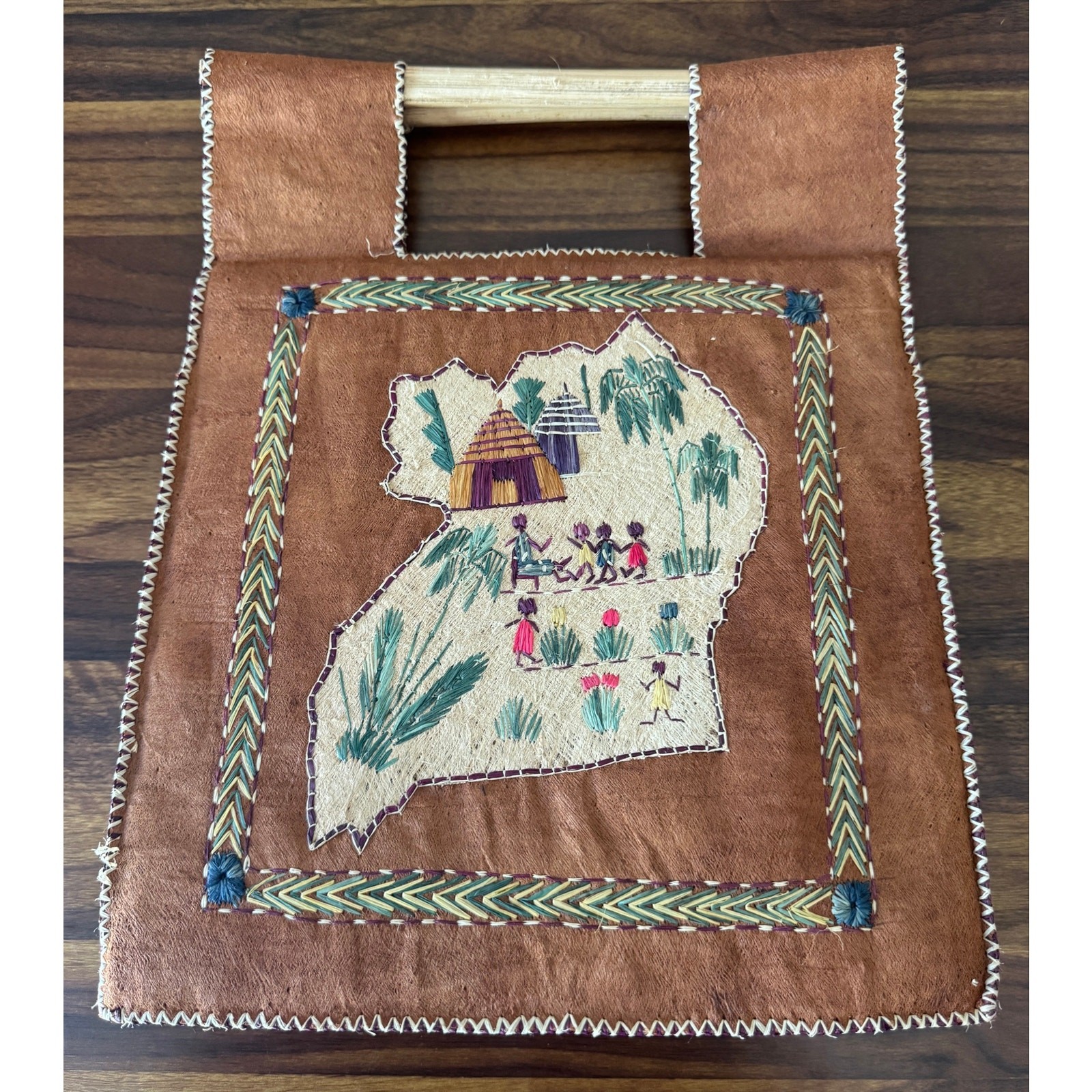 Vintage ‘60s/‘70s Handmade Ugandan Folk Art Barkcloth Raffia Cane Handle Handbag