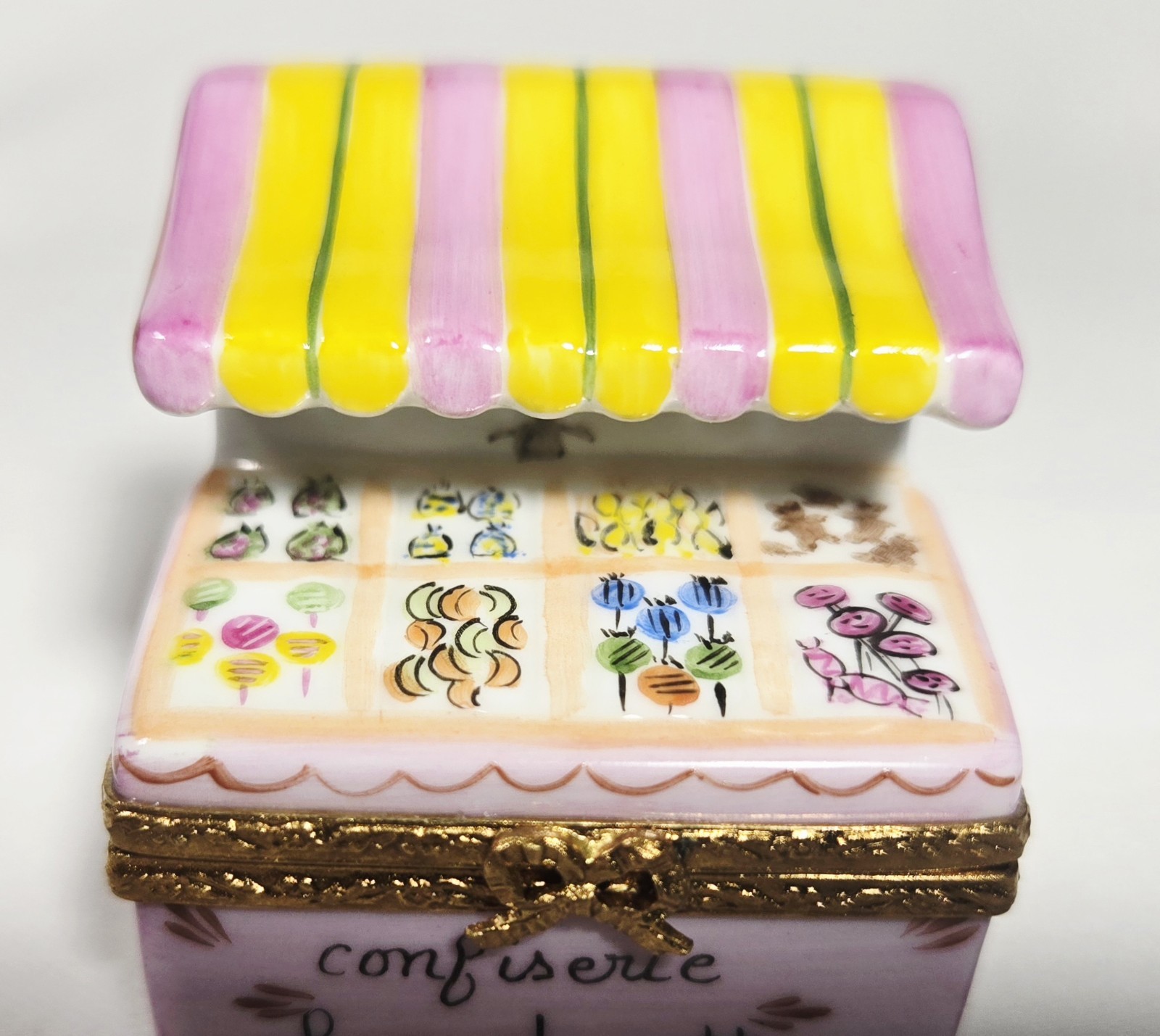 MINT RARE Limoges France ARTORIA Trinket Box CONFISERIE/CANDY SHOP #340 NEW