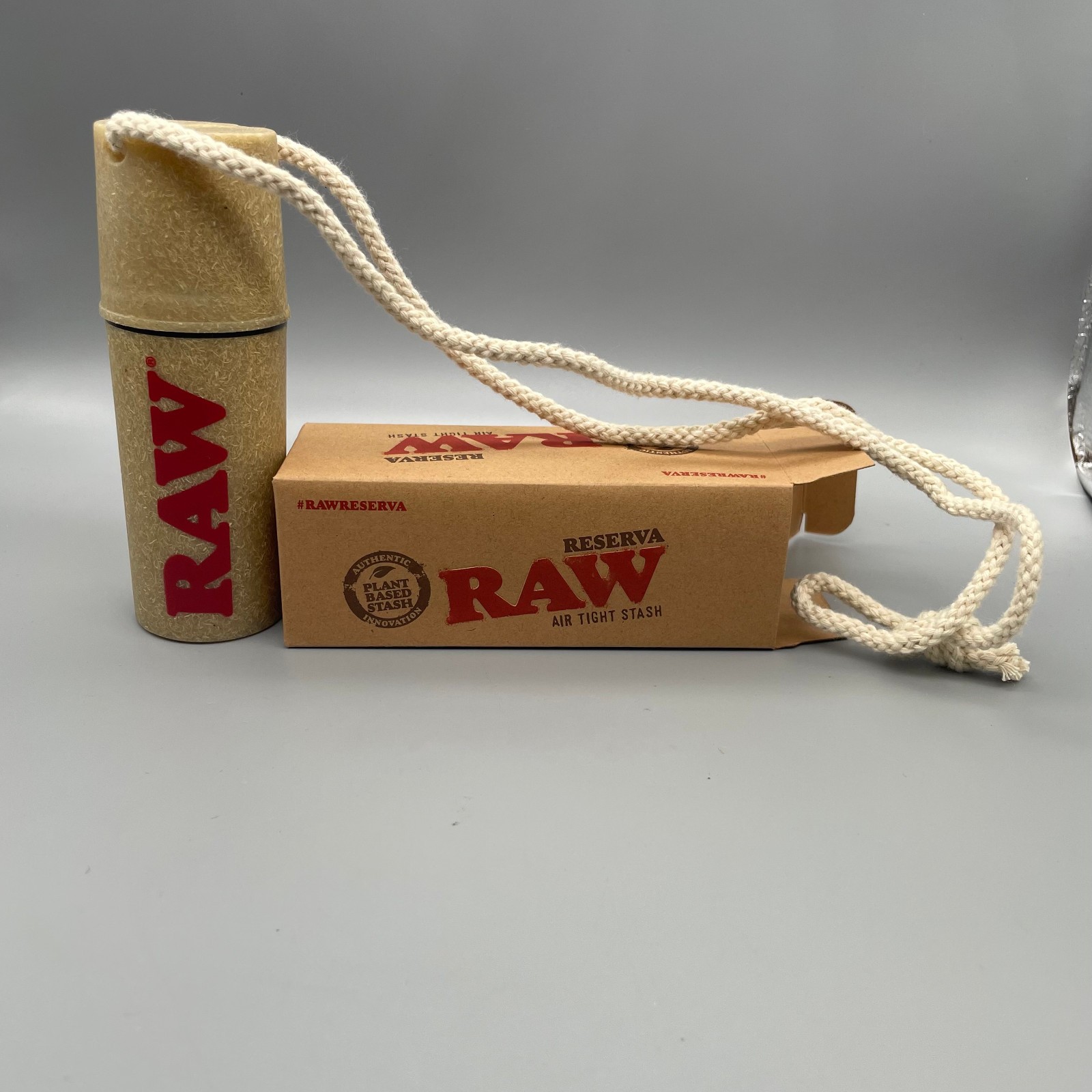 New Raw Reserva Wearable Air Tight Stash 