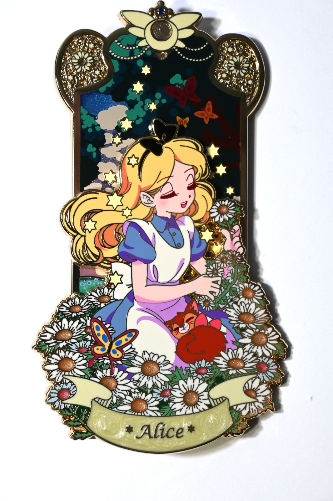 NEW astral_pins Signature Series Alice in Wonderland LE Hard Enamel Fantasy Pin