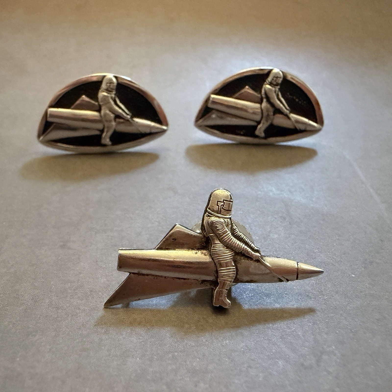 Vintage 1950s DODGE Inc Sterling ASTRONAUT on ROCKET SLED  CUFFLINKS & Pin