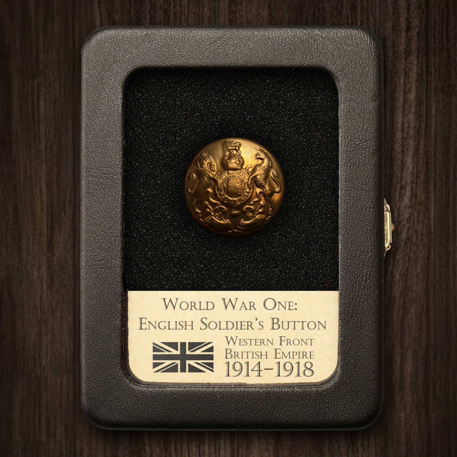 1 Original WW1 Soldier\'s Button - British Empire - With Display Case