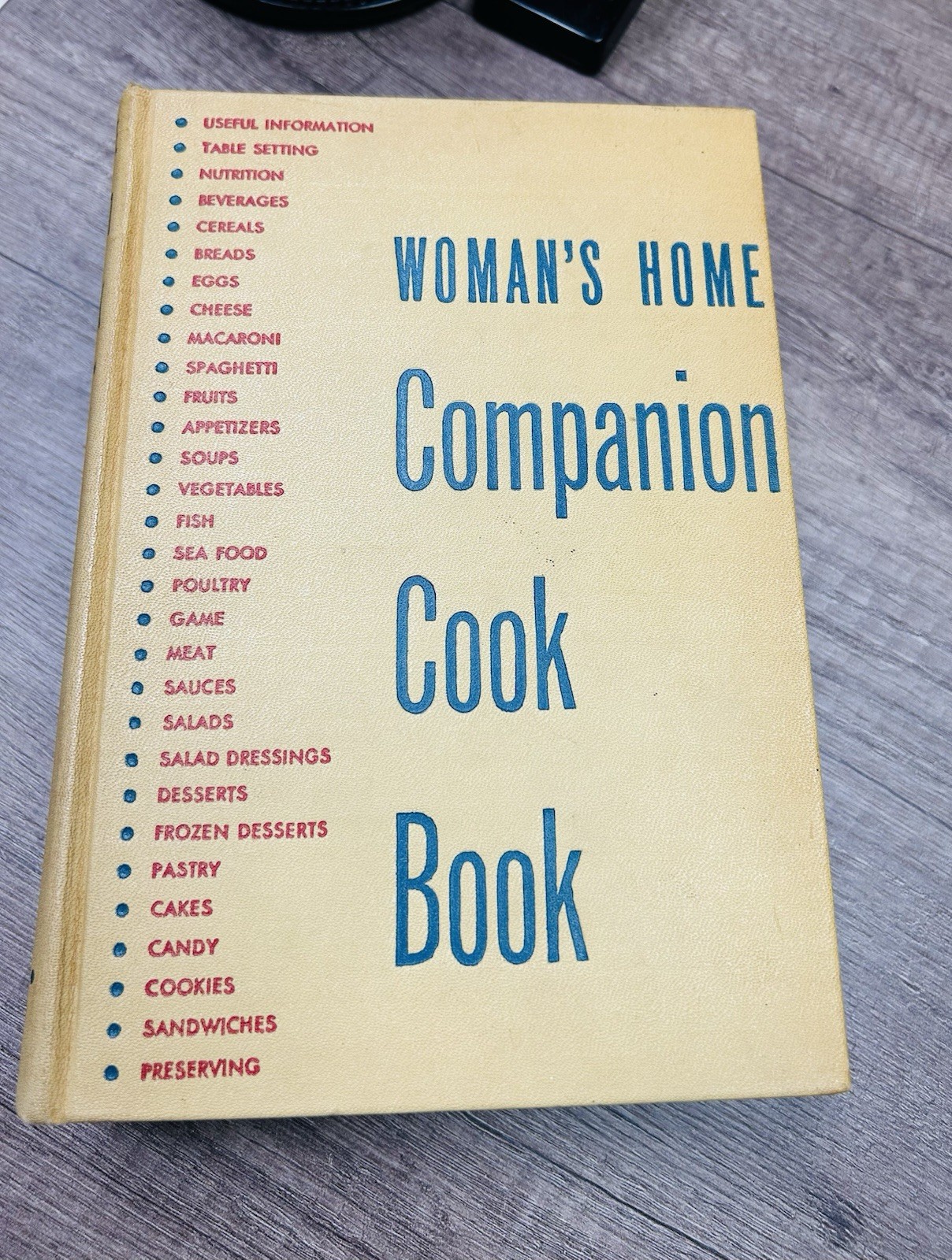 P.F. Collier & Son Woman's Home Companion Cook Book by Dorothy Kirk 1945