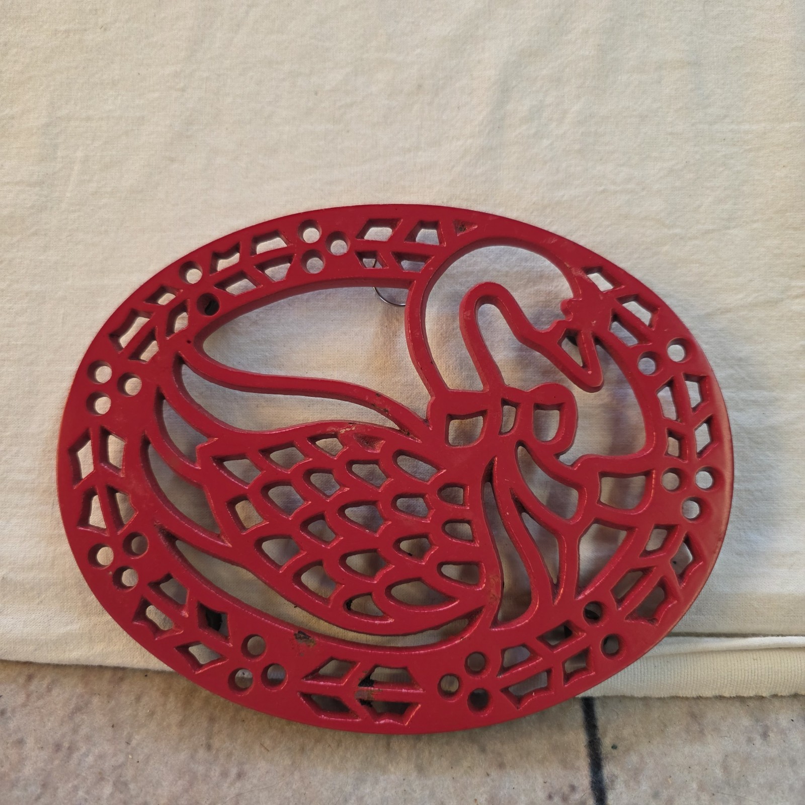 Vintage Red Goose Cast Metal Trivet Rubber Footed Made In Taiwan Kitchen Decor