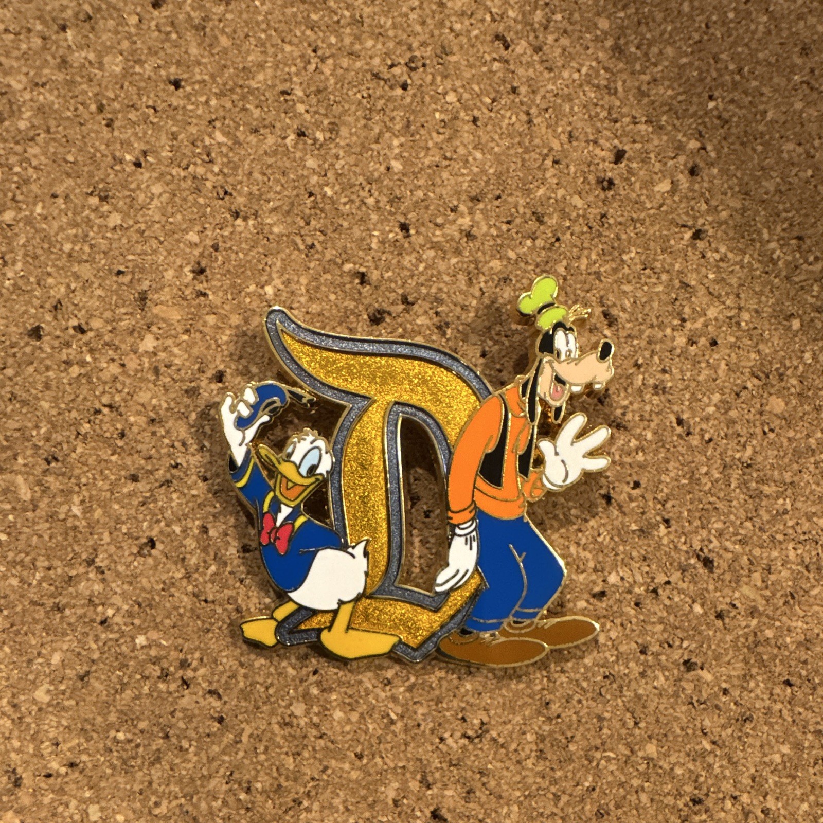 Disney Pin 2007 Gold Glitter D Logo Donald Duck Goofy HTF Retired Rare Trading