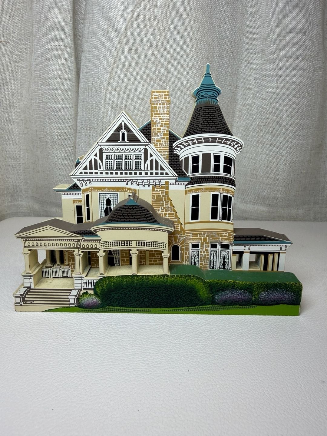 Shelia's Collectibles The Grand Anne Bed and Breakfast C.R. Joy House Keokuk Iow