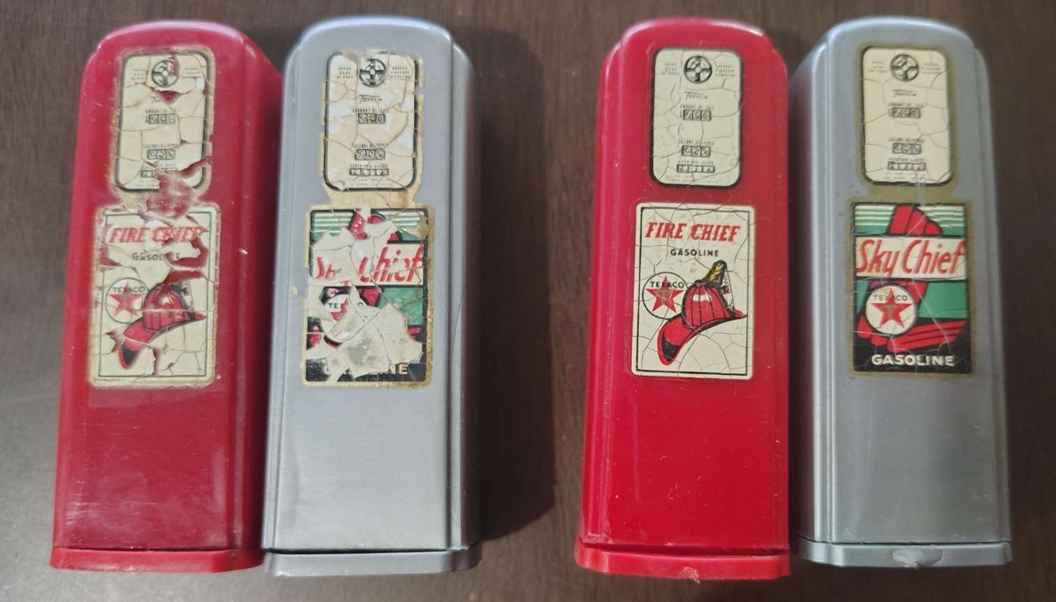 2 Vintage Texaco Fire-Chief Sky Chief Gas Pump Salt & Pepper Shakers Buster\'s NH
