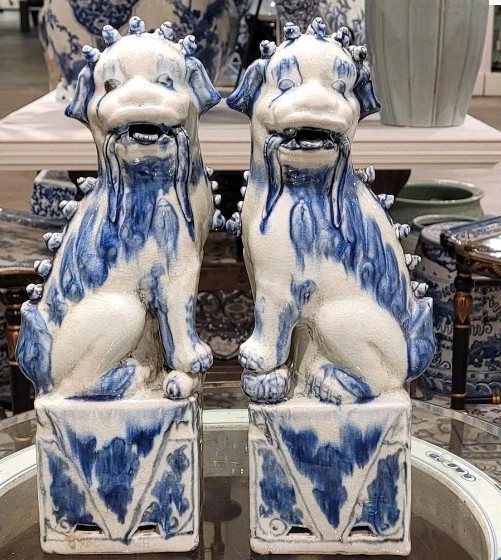 Porcelain Blue and White Foo Dogs Pair-15\