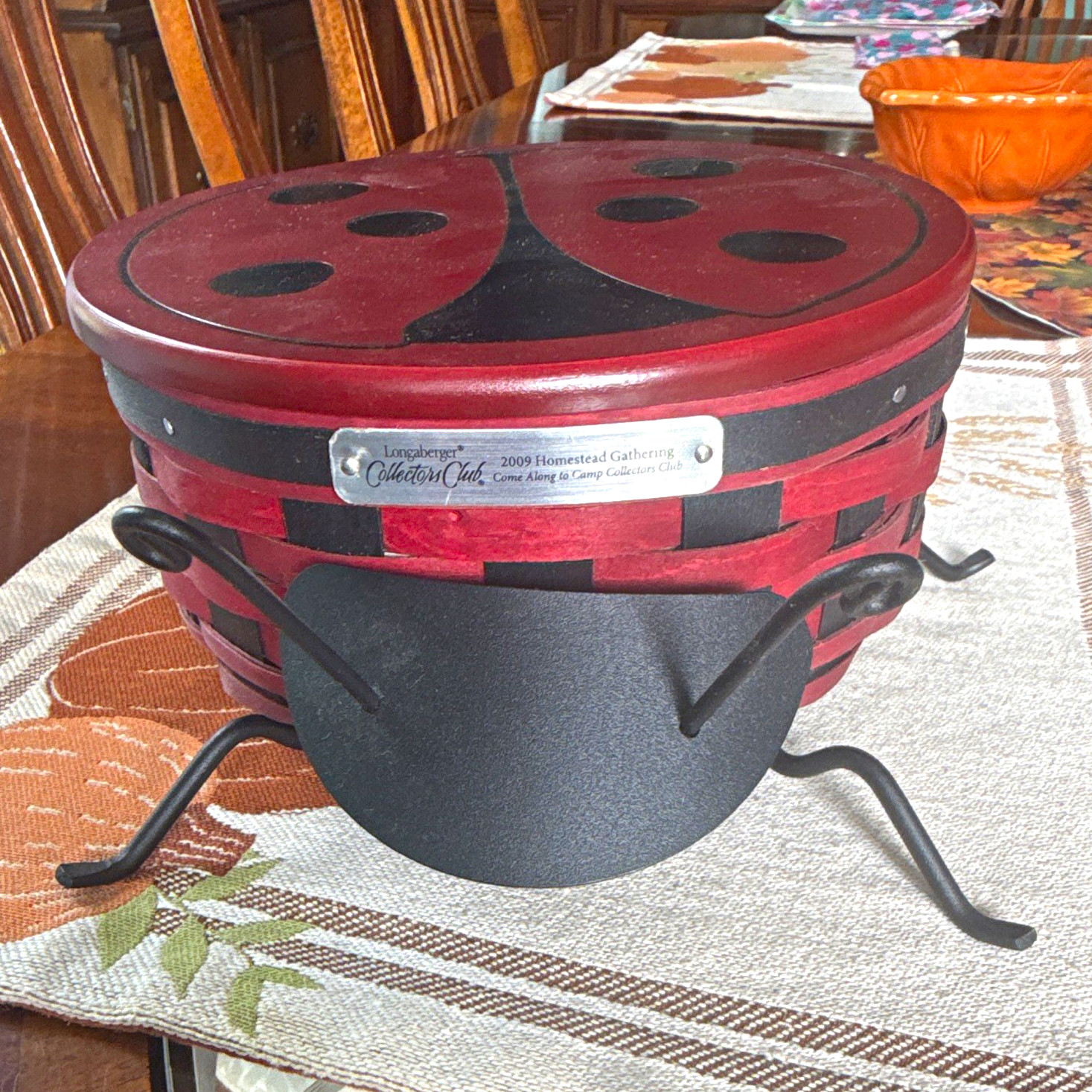 Longaberger Collectors Club 2009 Ladybug Woven Basket w/ Lid & Metal Stand
