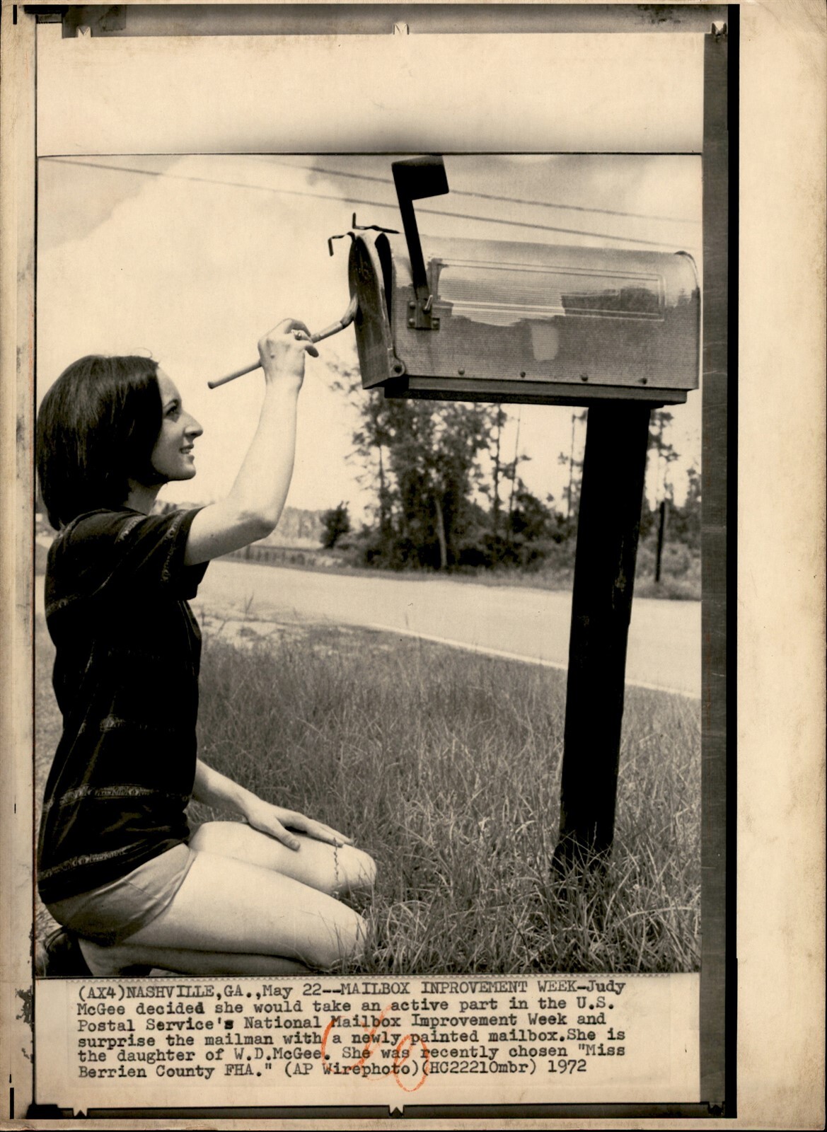 GA211 1972 Oversize Wire Photo MAILBOX IMPROVEMENT WEEK MISS BERRIEN COUNTY FHA