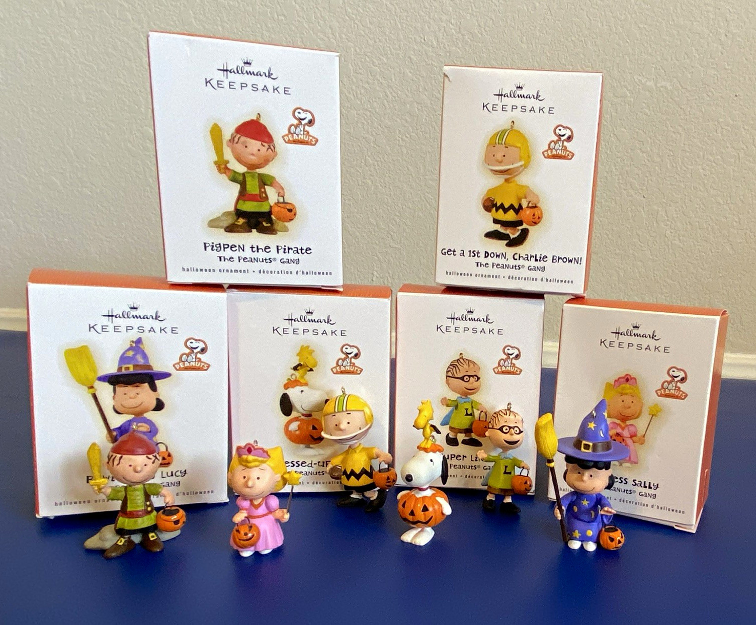 2009 Hallmark Halloween Peanuts Gang 6 Pc Charlie Lucy Linus Pigpen Sally Snoopy