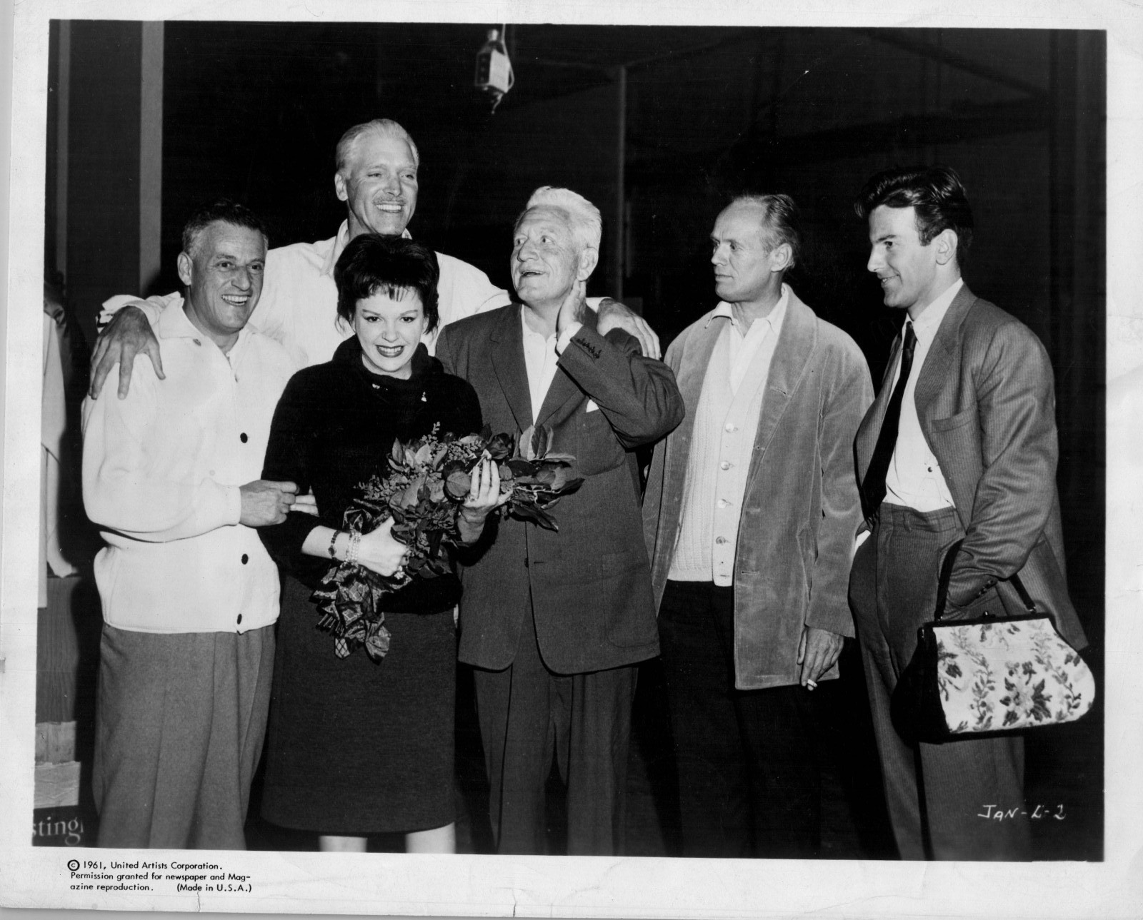 HOLLYWOOD JUDY GARLAND + STANLEY KRAMER BEHIND SCENES 1961 ORIG PHOTO MA77