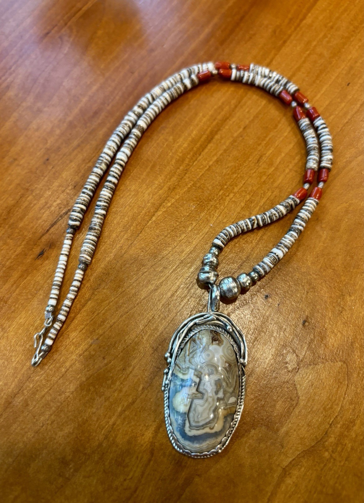 Vintage Signed Navajo Sterling and Agate 22 “ Necklace