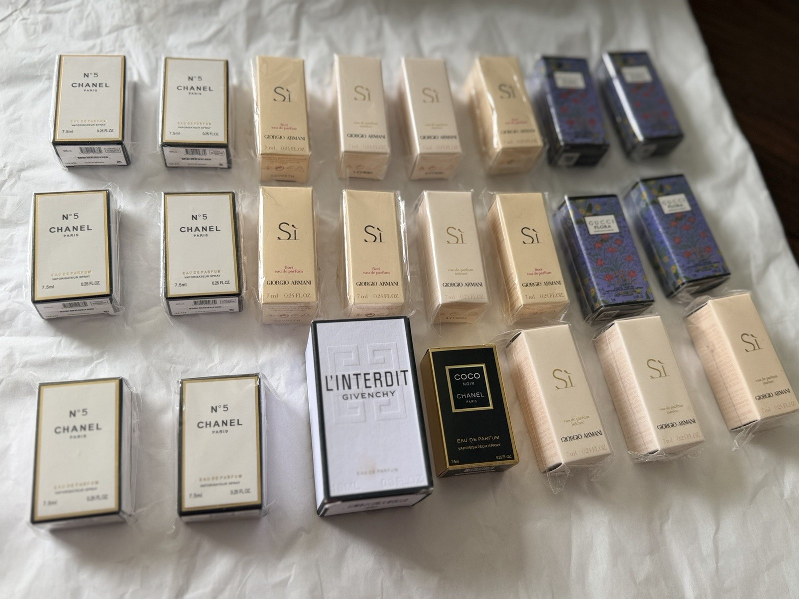 23 pcs CHANEL Boxed Perfume Miniatures Lot N°5 Coco L'Interdit Armani  sì Gucci