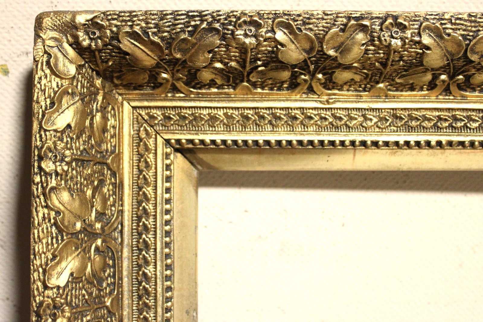 ANTIQUE FITS 10 X 12\