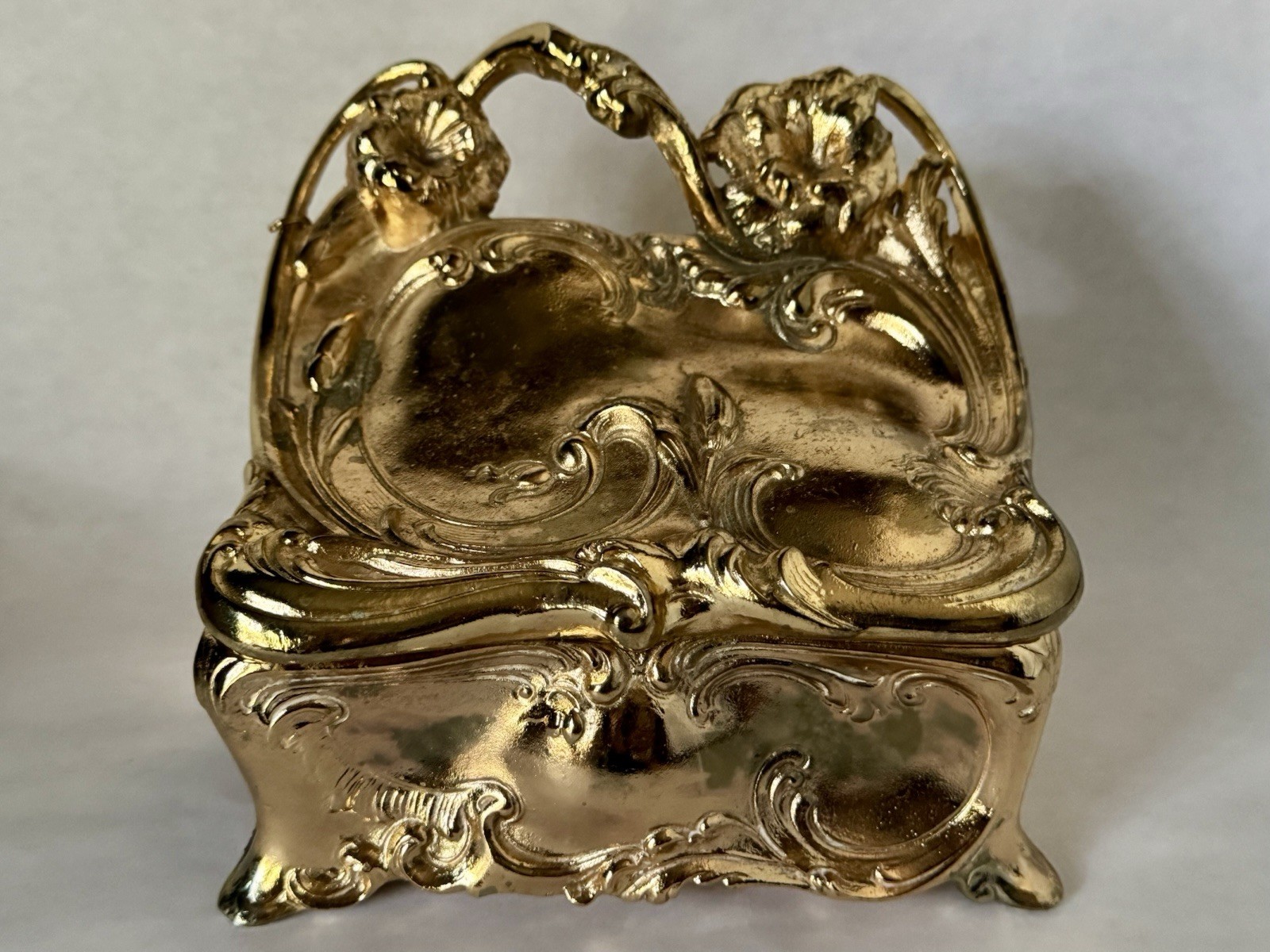 Antique Jennings Brothers Art Nouveau Gilt Metal Footed Jewelry Casket Box
