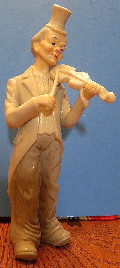 Vintage Porcelain TALL Clown with Violin -1985 -Arnart Imports -Taiwan-Excellent