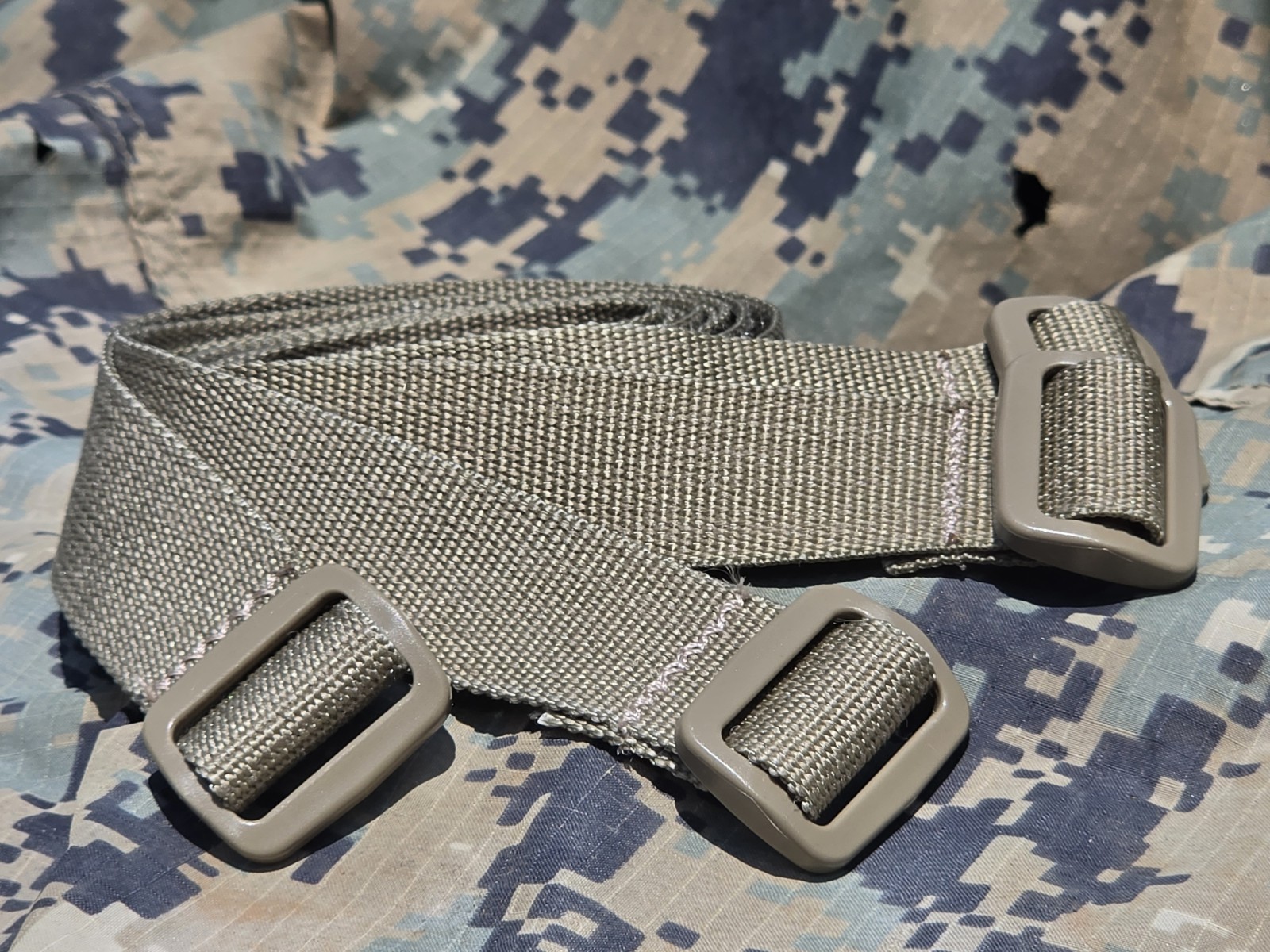 FOUR (4) US Made Surplus General Purpose Pack Straps, Tan499 / Khaki MOLLE Ruck 