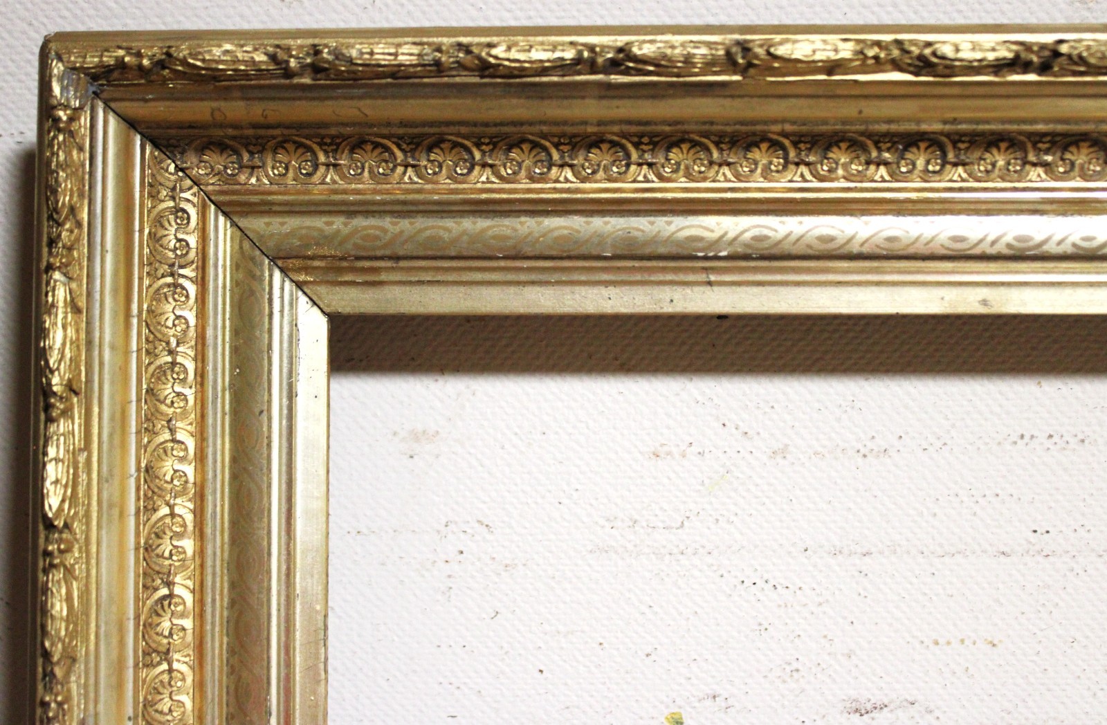 ANTIQUE FITS 16 X 22