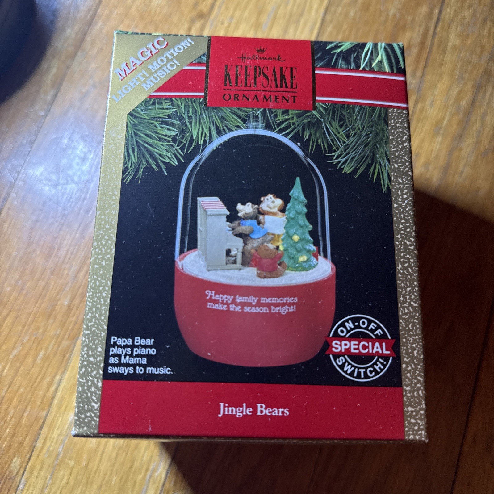 1991 Hallmark Keepsake Ornament Magic Light Motion Music Jingle Bears in box
