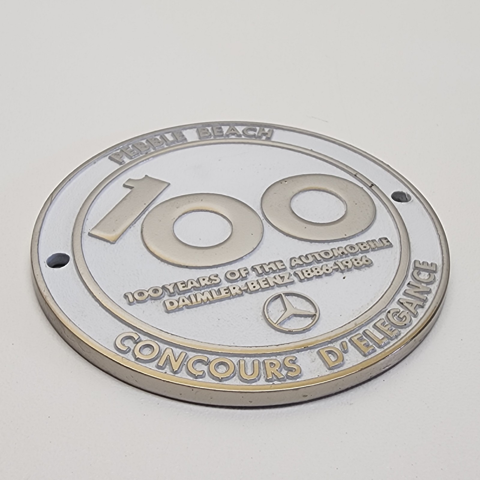 Rare Vintage 1986 Pebble Beach Concours D\'Elegance Grille Emblem Badge White