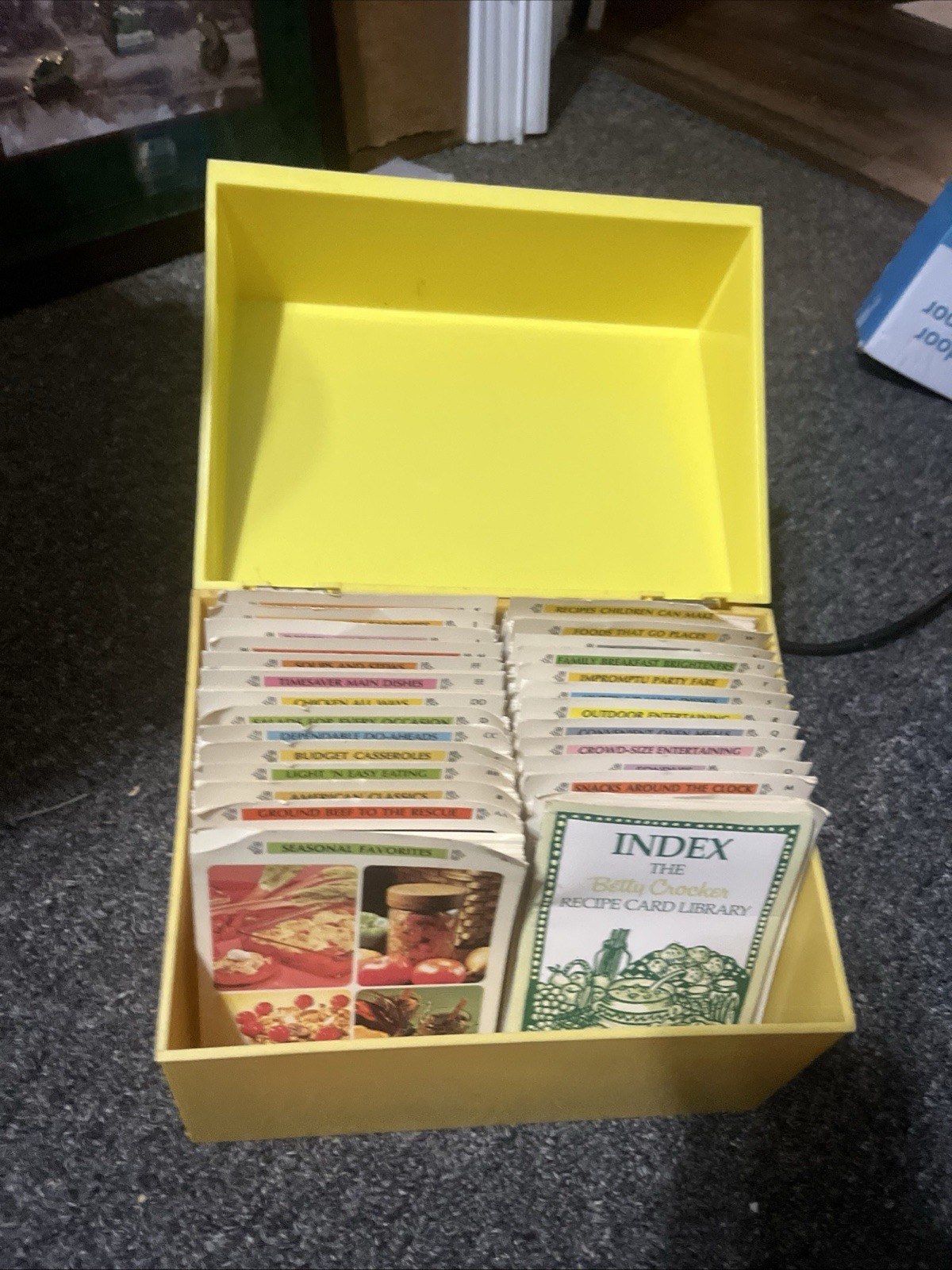 Vintage 1971 Betty Crocker Recipe Card Library Yellow Box  Cookbook Cards READ
