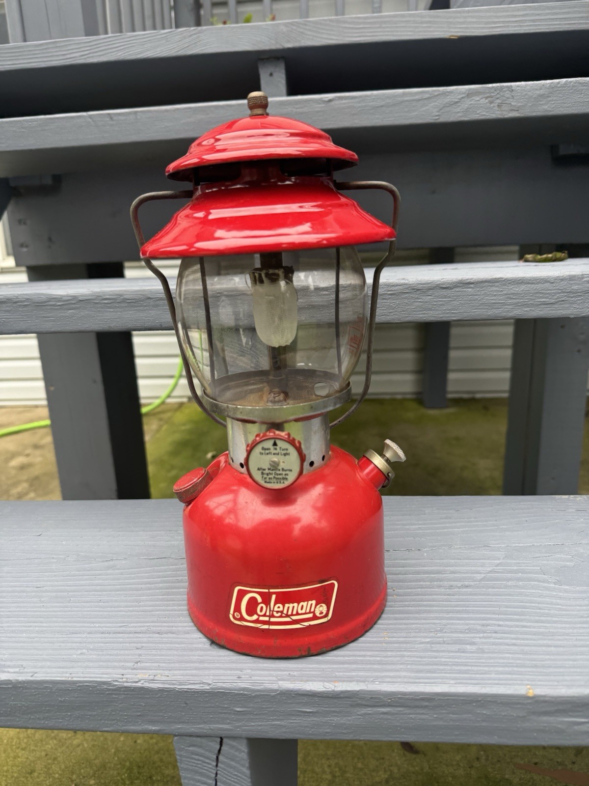 Vintage Coleman Model 200A Lantern 2/1972 LS4R