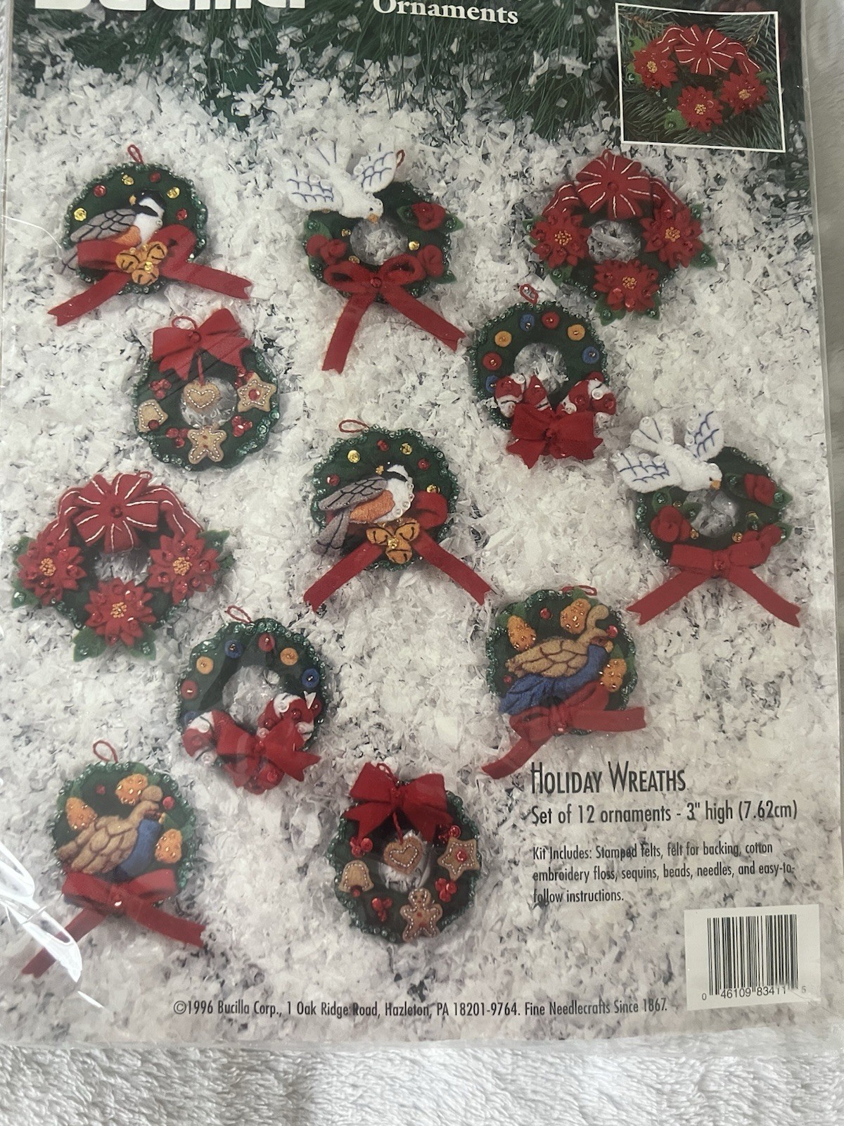 Vintage Bucilla Felt&Sequin “Holiday Wreaths” Ornament Kit.