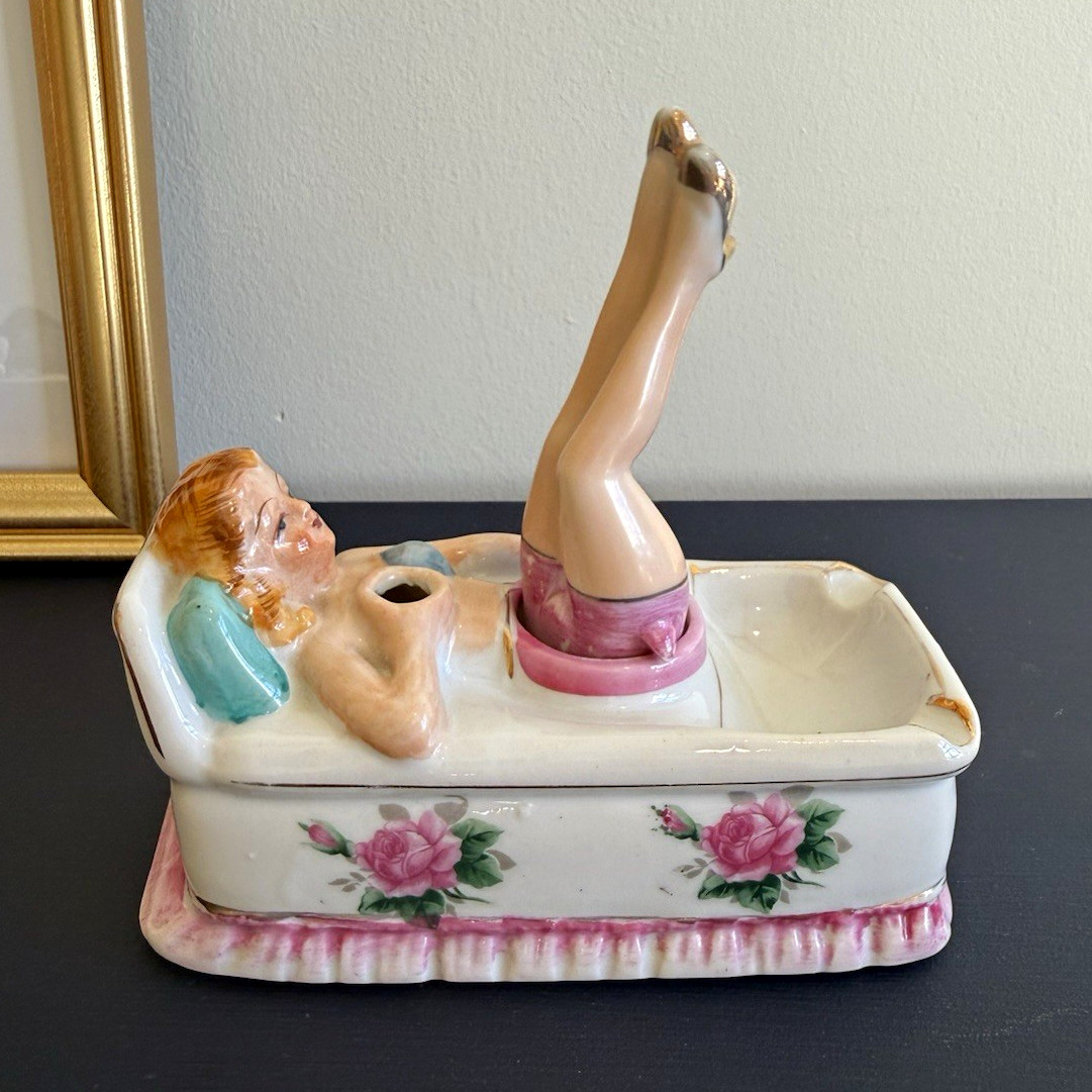 Vintage Naughty Nodder Bathing Beauty Ashtray Moving Legs Patent TT Japan Pinup