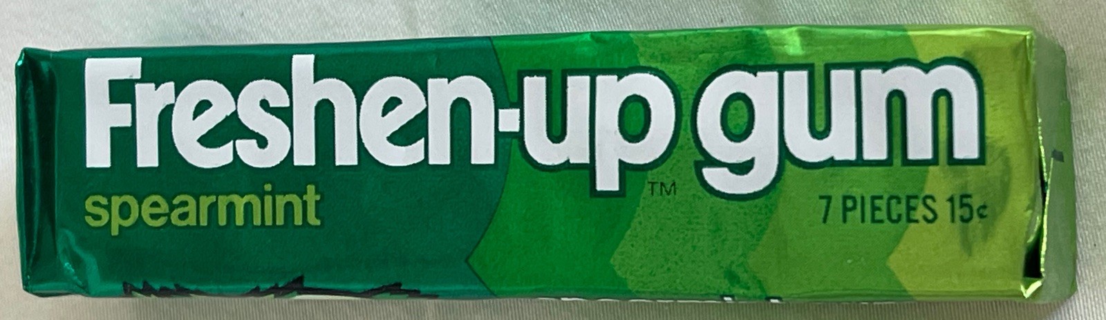 Vintage 1973 FRESHEN-UP SPEARMINT GUM Unopened New Old Stock Vintage 1973 FRESHEN-UP SPEARMINT GUM Unopened New Old Stock
