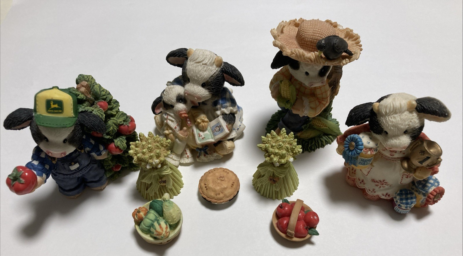 4 Mary\'s Moo Moos Enesco Cow Figurines 627763 674338 125679 485195 Corn Stalks +