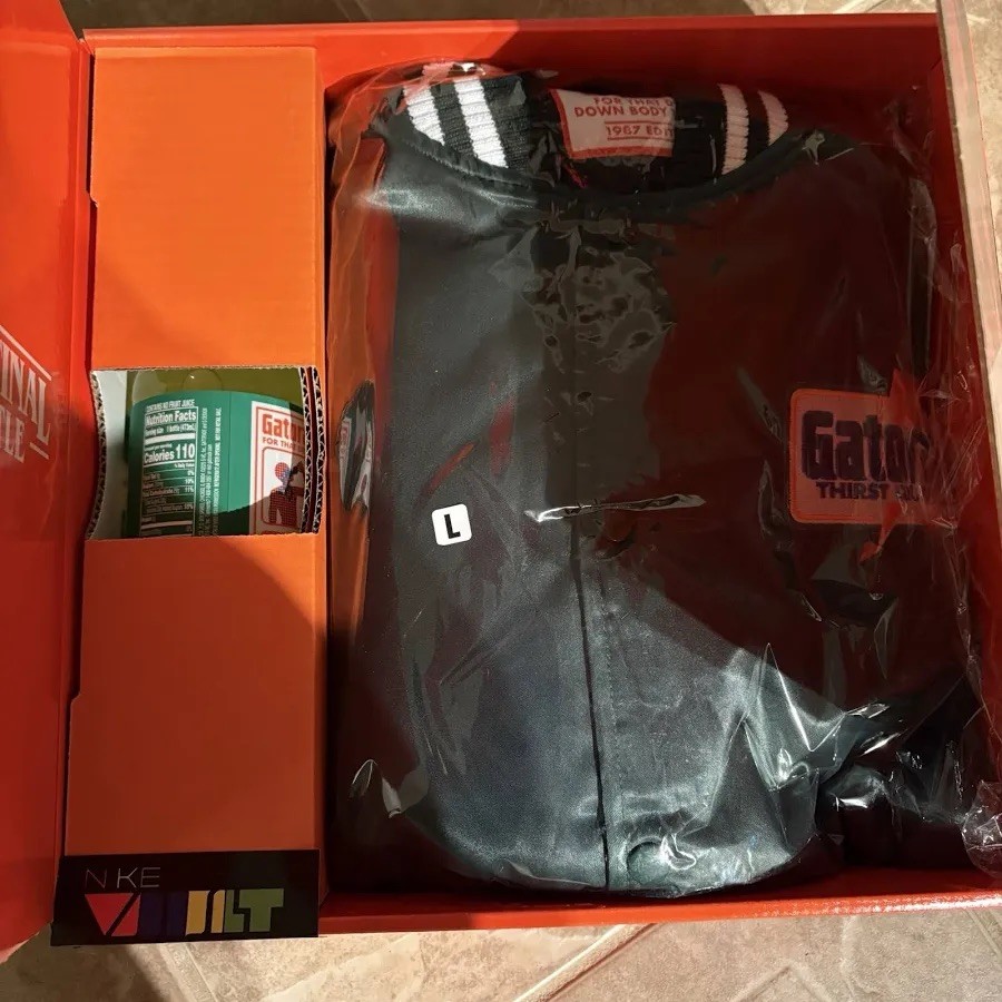 Gatorade x Stranger Things Upside Down Capsule Large L Jacket