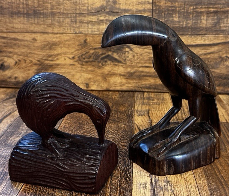 VINTAGE HAND CARVED WOODEN  KIWI AND TOUCAN BIRD STATUE LOT