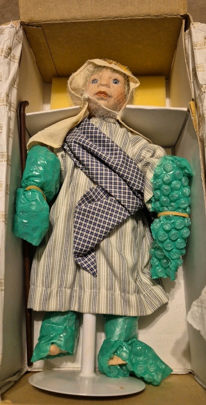 ASHTON DRAKE T8241 The Second Shepherd Porcelain Doll Original Packaging 1994