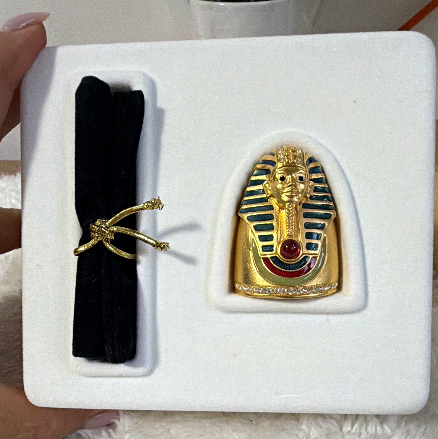 Estée Lauder Beautiful Gilded Sphinx Solid Perfume Compact 2002
