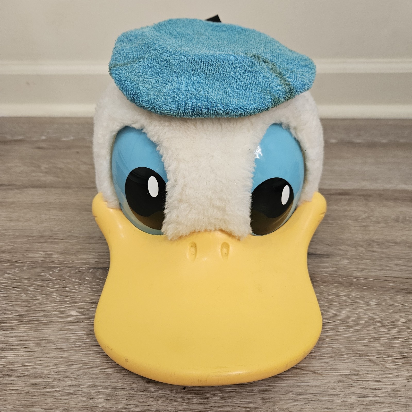 VTG 1980s Donald Duck SnapBack Hat USA Plush 3D Plastic Bill Walt Disney World