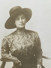 RPPC Postcard Early 1900s Beautiful Woman Fashionable dress glasses (C) picture