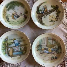 Bradford Exchange Winnie the Pooh 4 Collectors Plates A Do Nothing Sort Of Day picture