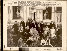 GA211 1972 Oversize UPI Wire Photo QUEEN ELIZABETH II ROYAL FAMILY KING CHARLES picture